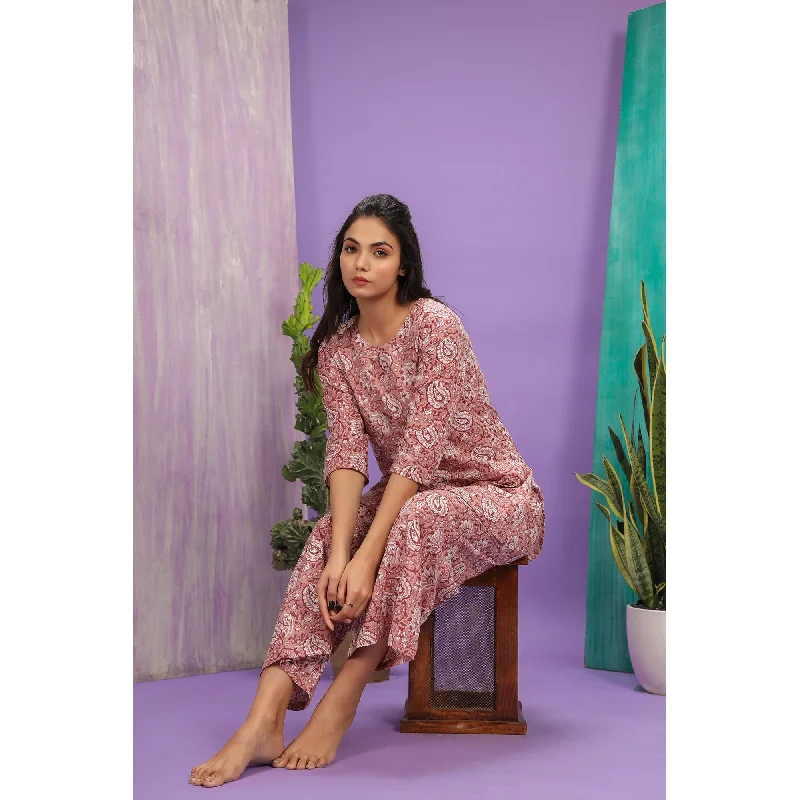 Gul Bano Jaal On Loungewear